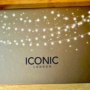 Iconic London: Blaze Chaser Palette